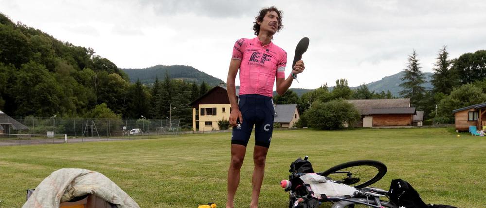Lachlan Morton ist seit dem 26. Juni mehr als 5500 Kilometer gefahren. 
