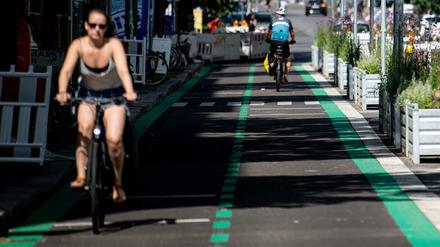Verkehrsberuhigung im Bergmannkiez: die neuen Fahrradspuren für Radler.