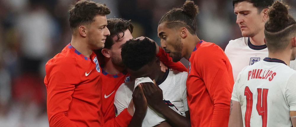 Bukayo Saka war einer der englischen Fußball-Nationalspieler, die am Sonntag rassistisch beleidigt wurden.