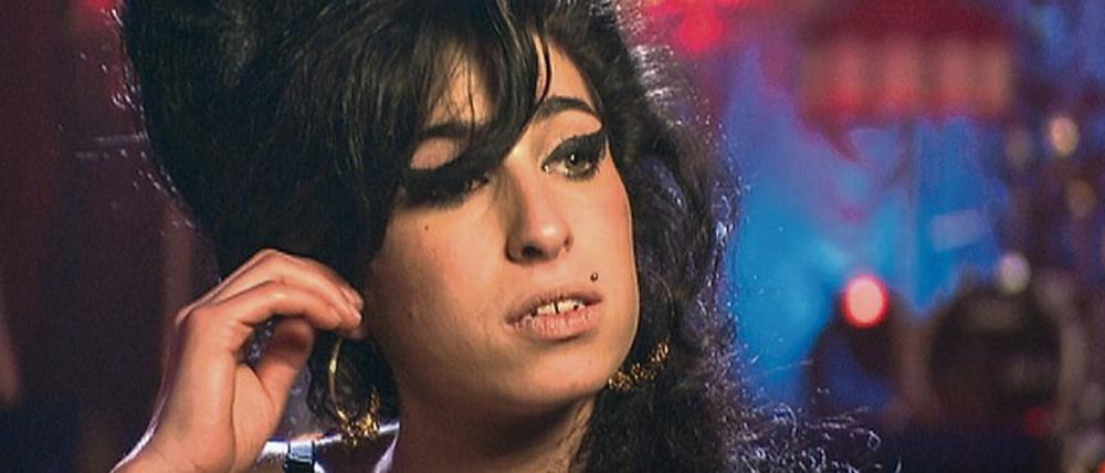 Im „Summer of Voices“ spannt Arte ab Freitag (21 Uhr 50) einen weiten Bogen von Frank Sinatra über David Bowie bis zu Amy Winehouse. Dazu gehört auch die Doku zu „Back to Black“ am 23. Juli um 20 Uhr 15 über die Entstehungsgeschichte ihres wohl bekanntesten und meistgefeierten Albums. 