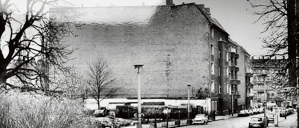 Am Forcki. Achtziger Jahre in Friedrichshain: ein Blick auf die damalige Zellestraße vom Forckenbeckplatz aus.