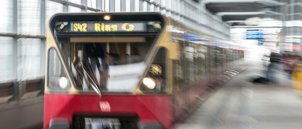 Die Ringbahn benutzen unter Woche eine halbe Million Menschen - pro Tag.