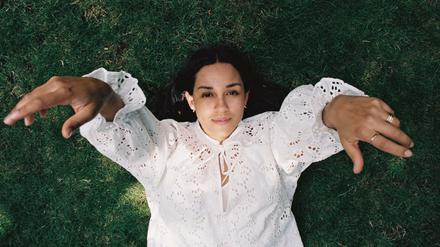 Die sudanesisch-schottische Musikerin Eliza Shaddad.