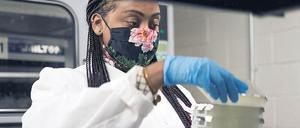 Laborarbeit bedeutete die Suche nach dem Impfstoff gegen das Corona-Virus. 
