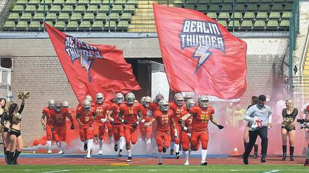 Das Team von Berlin Thunder erobert den Jahnsportpark zurück. 