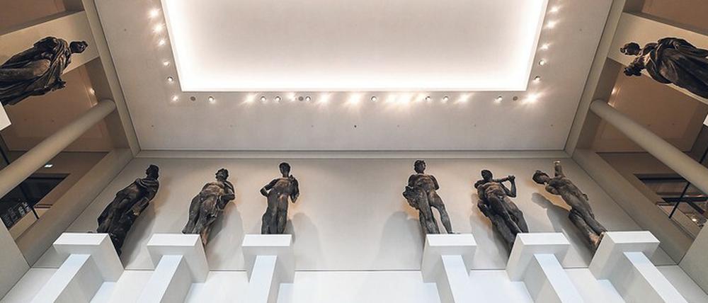 Von oben herab. Schlüters Kolossalstatuen im Skulpturensaal. 