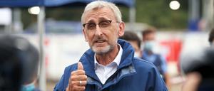 Katastrophenschutz-Chef Armin Schuster im Notstandsgebiet in Rheinland-Pfalz