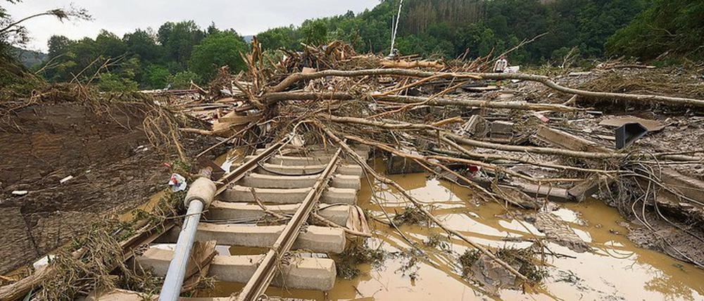 Enorme Herausforderung. Die Schäden der Hochwasserkatastrophe zu beheben, wird der Bahn viel abverlangen.