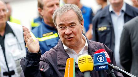 Armin Laschets umstrittenes Krisenmanagement könnte ihn Wählerstimmen gekostet haben.