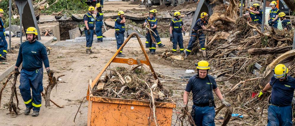Einsatzkräfte des THW in Bad Neuenahr.