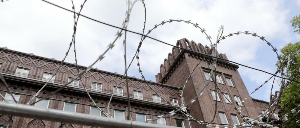An der Ringbahnstraße in Tempelhof entsteht das neue Anti-Terrorzentrum in Berlin. Erste Teile wurden an die Polizei übergeben.