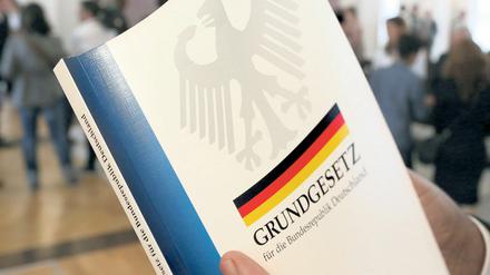 Eine Ausgabe des Grundgesetzes der Bundesrepublik Deutschland.