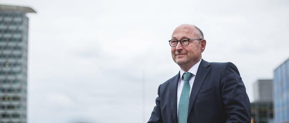 Vonovia-Chef Rolf Buch will einen dritten Übernahmeversuch nicht ausschließen. 