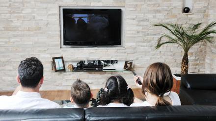 Fernsehen über Kabel. Nach dem Satelliten-TV ist das in Deutschland die beliebteste Methode. 