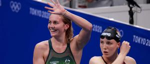 Die australische Sieger Ariarne Titmus und die deutsche Isabel Gose nach dem Finale über 400 Meter Freistil.