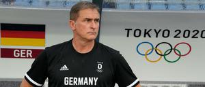 Trainer Stefan Kuntz nach dem Ausscheiden in der Gruppenphase.