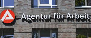 Im Bericht wird ein Leitfaden der Bundesagentur für Arbeit erwähnt, der rumänische und bulgarische Personen mit Leistungsmissbrauch in Verbindung bringt.