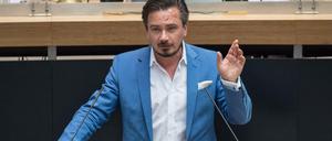 Marcel Luthe, fraktionsloser Abgeordneter vormals FDP, bei einer Aktuellen Stunde im Abgeordnetenhaus. Mittlerweile ist er Spitzenkandidat der Freien Wähler.