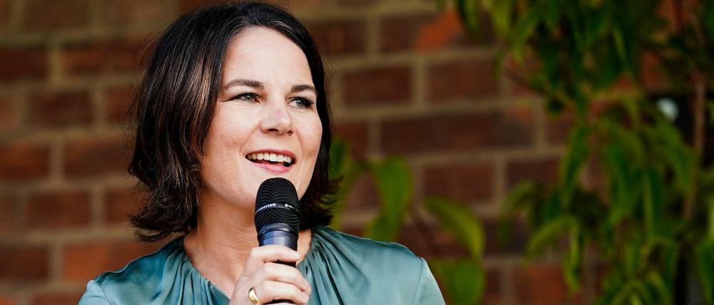 Kanzlerkandidatin Annalena Baerbock spricht beim Wahlkampfauftakt der Grünen in Baden-Württemberg. 