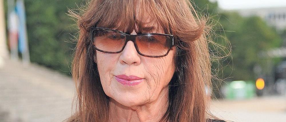 Ikonisch mit Stirnfransen und Sonnenbrille: May Spils ist Feministin, vor allem aber eine geniale Dilettantin. 