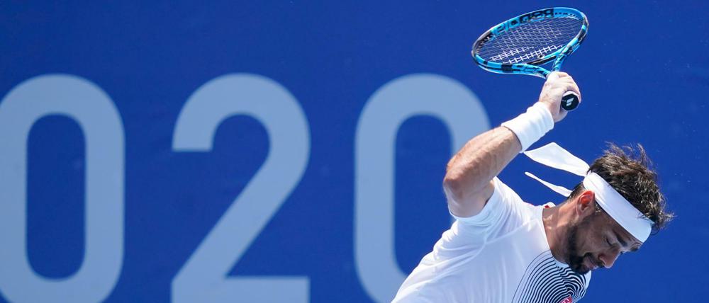 Nach seinem Drittrunden-Aus schlug Fabio Fognini mit seinem Schläger auf den Boden.
