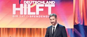 „Das ist kein Wettbewerb im größer-besser-toller-schneller.“ Moderator Daniel Boschmann bei der Sat-1-Spendengala am Samstag. 