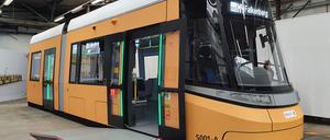 Nur ein Holzmodell, aber täuschend echt nachgebaut. Dieses "Mockup" steht jetzt in Weißensee