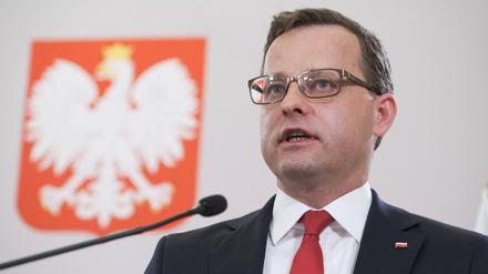 Der stellvertretende polnische Justizminister Marcin Romanowski gibt einem homophoben Theologen Rückendeckung.
