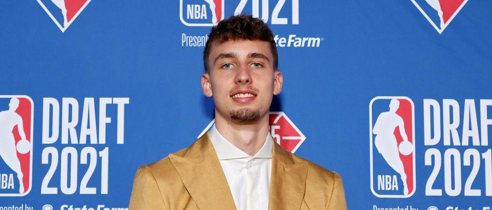 Franz Wagner wird an Position acht von den Orlando Magic ausgewählt.