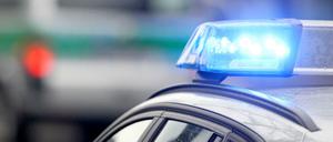Polizeifahrzeugen im Einsatz. (Symbolbild)