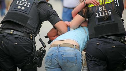 Die Querdenker-Proteste am Wochenende waren im Vorfeld verboten worden - trotzdem kamen Tausende.