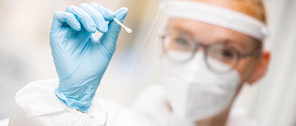 Wer nicht geimpft oder genesen ist, muss für die Rückkehr nach Deutschland einen Test machen.