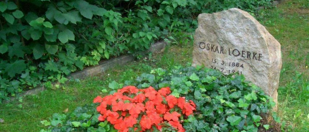 Großer Ungelesener. Auch zu seinen Lebzeiten war Oskar Loerke vermutlich der größeren Allgemeinheit nicht bekannt. In der Literaturszene spielte er damals aber eine große Rolle, etwa als Cheflektor beim Verlag S. Fischer