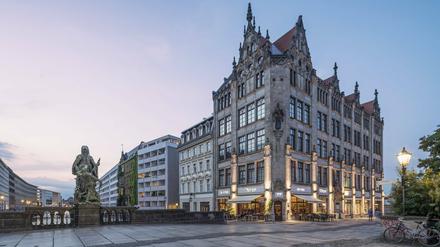 Das Gertraudendenkmal am Spittelmarkt in Berlin-Mitte. 