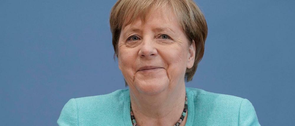 Sigmar Gabriel bedauert den Abschied der Kanzlerin, deren unaufgeregte Krisenfestigkeit den Menschen in Deutschland das Gefühl von Sicherheit gab.