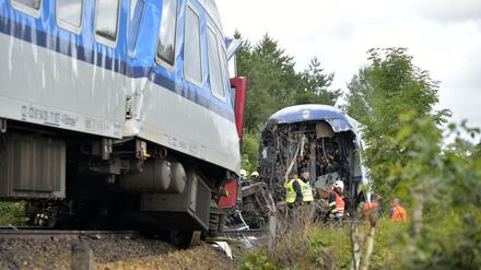 Ein aus München kommender Expresszug ist in Tschechien mit einem Personenzug zusammengestoßen. 