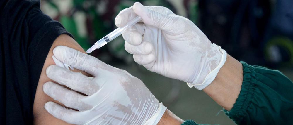 Eine britische Corona-Studie erkennt ein deutlich geringeres Infektionsrisiko bei vollständig Geimpften.