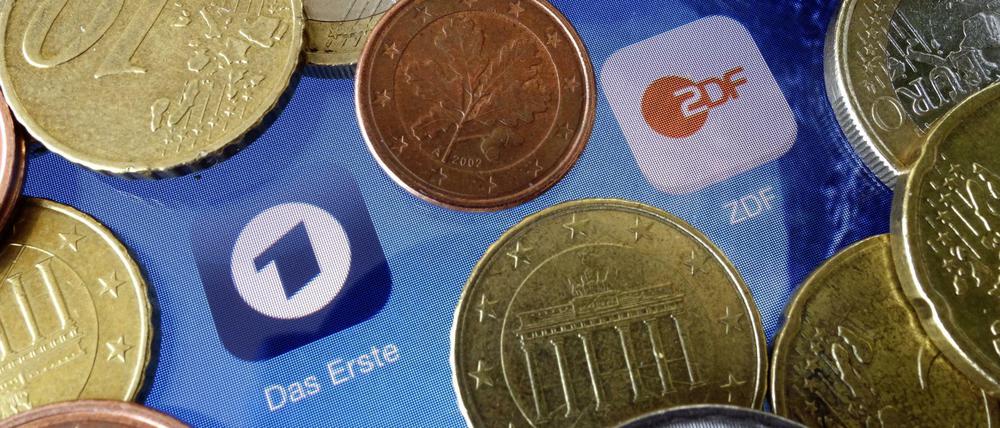 Für öffentlich-rechtliche Sender ist der Rundfunkbeitrag die Haupteinnahmequelle.