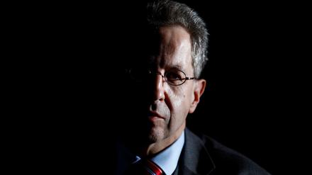 Den Schattenmann wird die Union nicht los. Bei einer Pressekonferenz von Bildungsministerin Anja Karliczek (CDU) zum Thema Antisemitismus ging es auch um Hans-Georg Maaßen. Die Ministerin war genervt