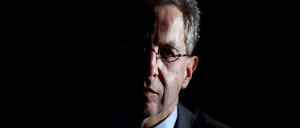 Den Schattenmann wird die Union nicht los. Bei einer Pressekonferenz von Bildungsministerin Anja Karliczek (CDU) zum Thema Antisemitismus ging es auch um Hans-Georg Maaßen. Die Ministerin war genervt