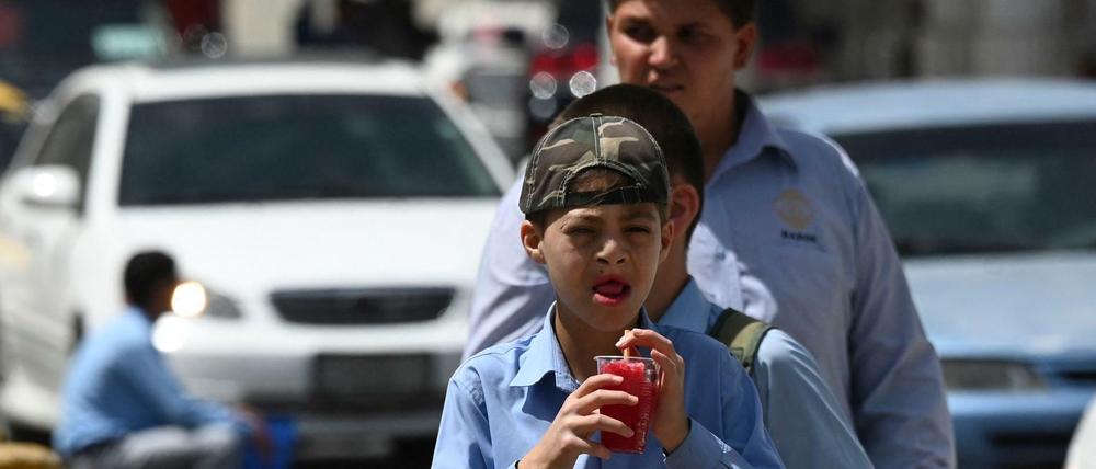 Die Jugend Afghanistans im Blick: Die Nachbarstaaten machen sich Gedanken über Einbindung.