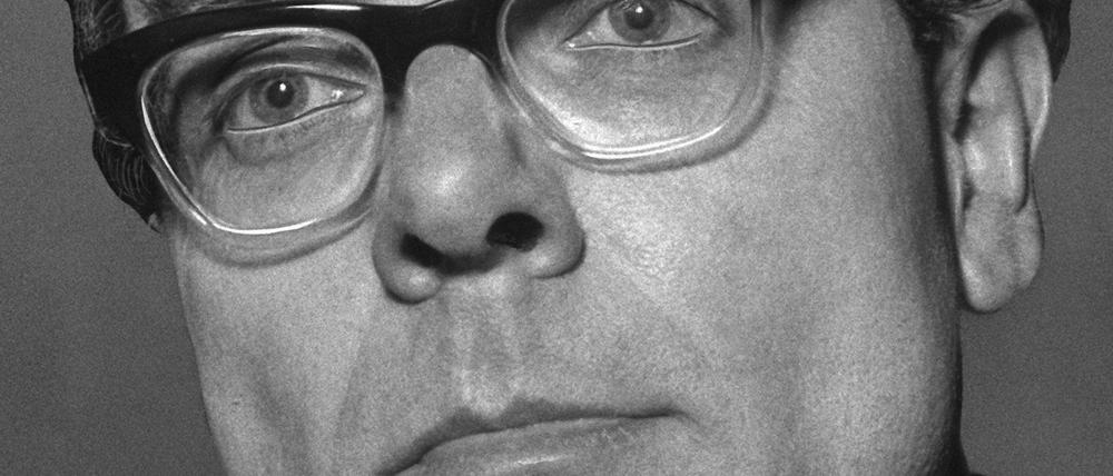 Der Schriftsteller Arno Schmidt, 1961.