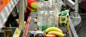Verbraucher:innen müssen wohl auch künftig für Lebensmittel tiefer in die Tasche greifen.