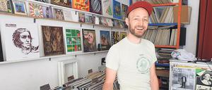 Musiker mit Plattenladen. Jeff Özdemir aus Kreuzberg. 