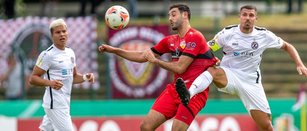 Stuttgarts Hamadi Al Ghaddioui (M) bewies seine Qualitäten.