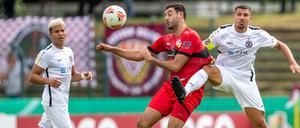 Stuttgarts Hamadi Al Ghaddioui (M) bewies seine Qualitäten.