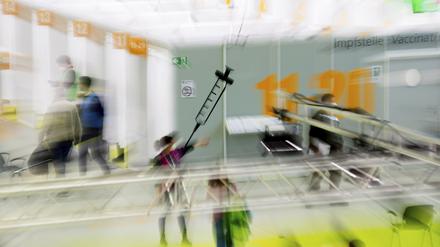 Blick in das Impfzentrum in der Messe Berlin