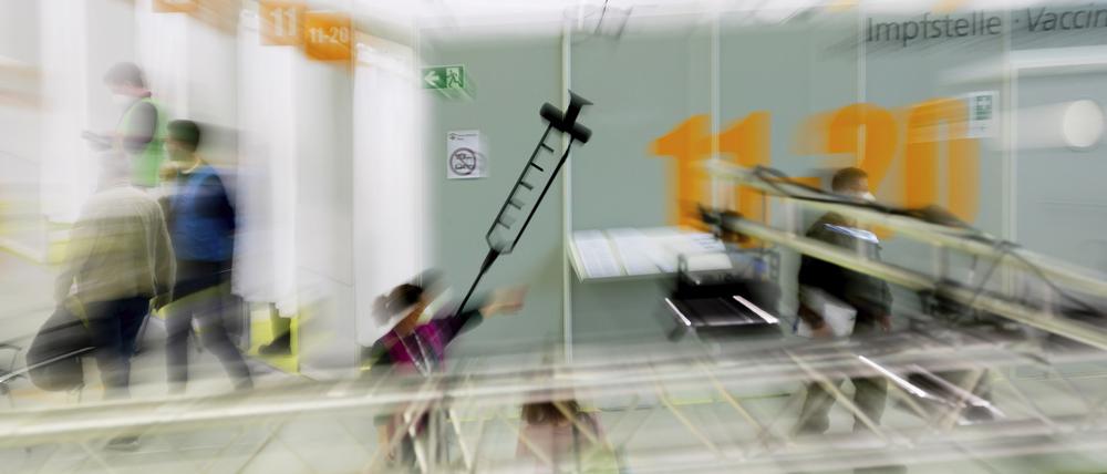 Blick in das Impfzentrum in der Messe Berlin