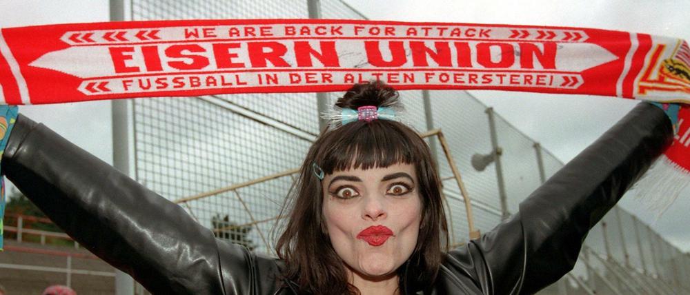 Auch Nina Hagen wird um den Rundfunkbeitrag und zwei Abos nicht herumkommen, wenn sie den 1. FC Union im Fernsehen siegen sehen will.