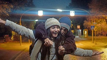 Am Anfang ist die Beziehung von Asli (Canan Kir) und Saeed (Roger Azar) noch ganz unbeschwert. 